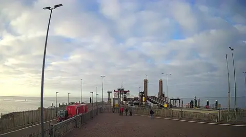 Laatste beeld van Veerdam Holwerd