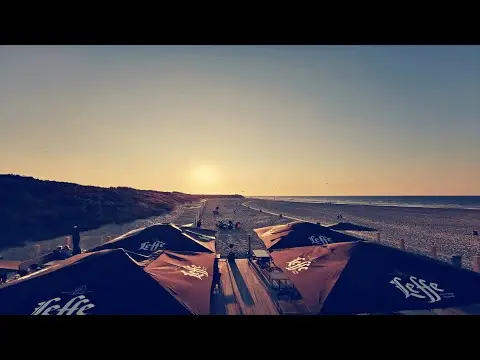 Laatste beeld van Vrouwenpolder Breezand Beach Pavilion
